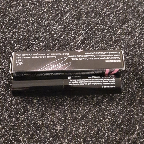 2/$23 Glamnetic Liquid Eyeliner - Picture 3 of 3